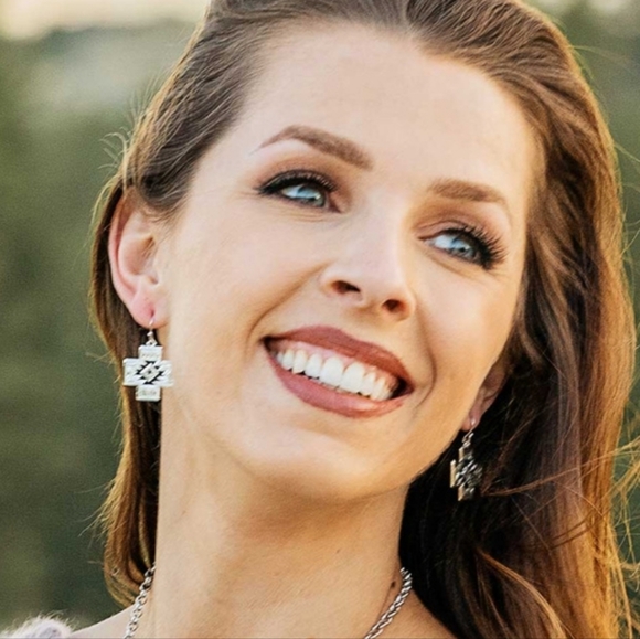 Montana Silversmiths Within the Storm Geometric Fine Silver Earrings NEW! - Picture 8 of 13